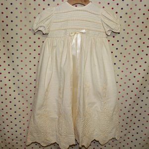 Little girl Dress with cape